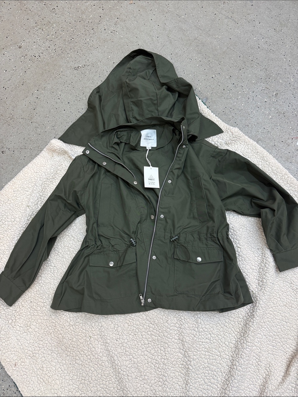 NWT Free assembly women’s Hooded Utility Jacket women size small in Olive